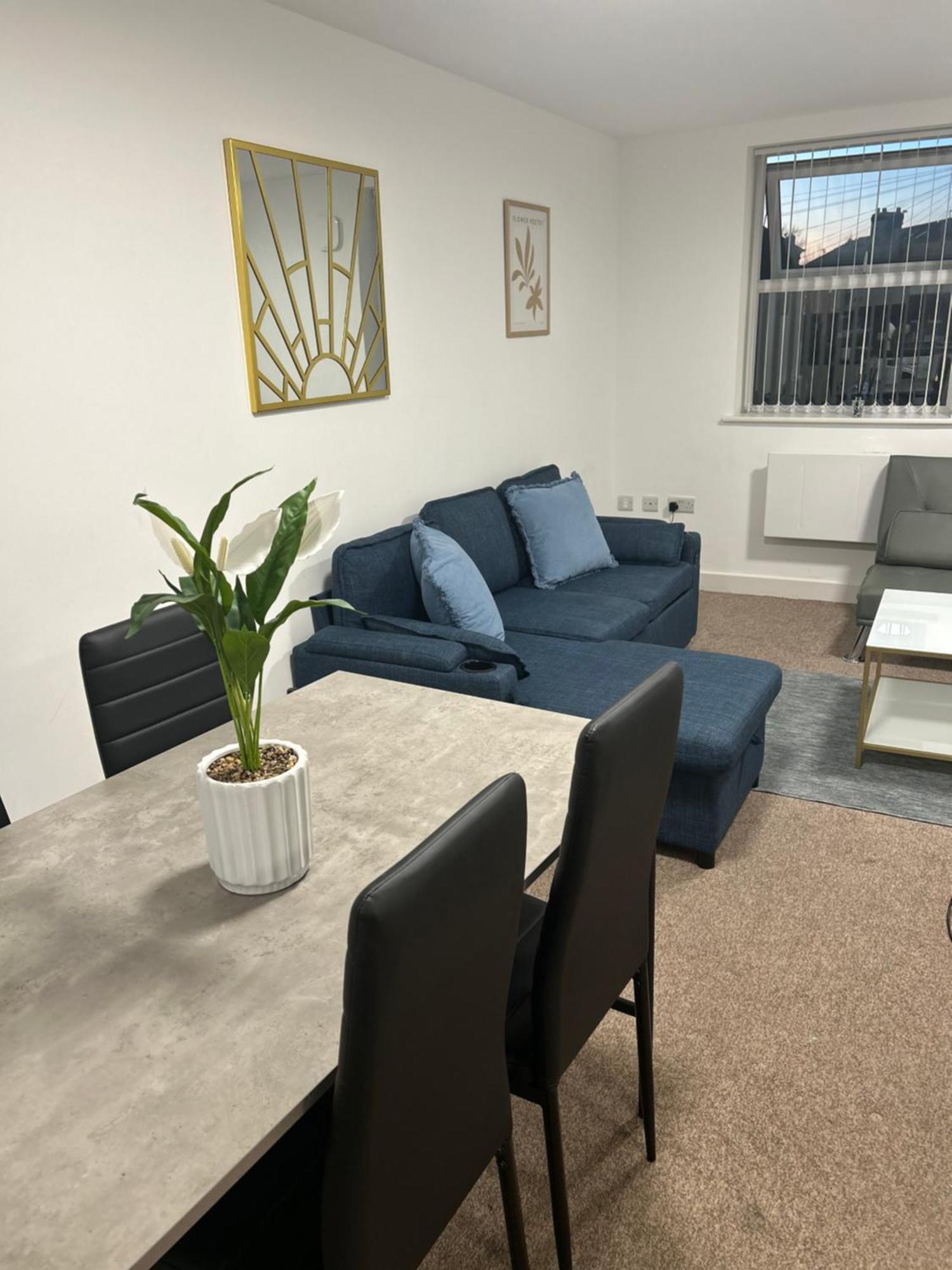 Failsworth Luxury Apartment With Free Parking By Daley Stays Manchester Exterior photo